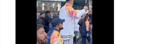 国米晒姚明传递奥运火炬：在我们总部楼下的是奥运火炬和姚明