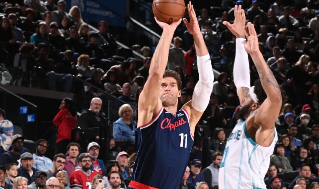 杏彩体育官网-确实偶尔能够起到作用，但快船还是不应该给内线老将更多的信任？