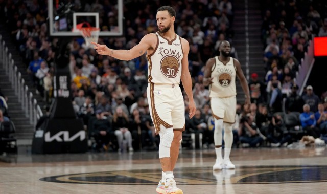 杏彩体育-科尔：库里参与了全部训练 打马刺不会上场打骑士可能性也不大